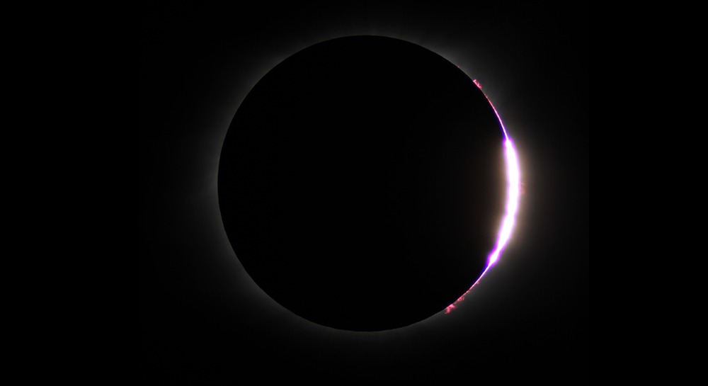 Diamond ring effect during a solar eclipse