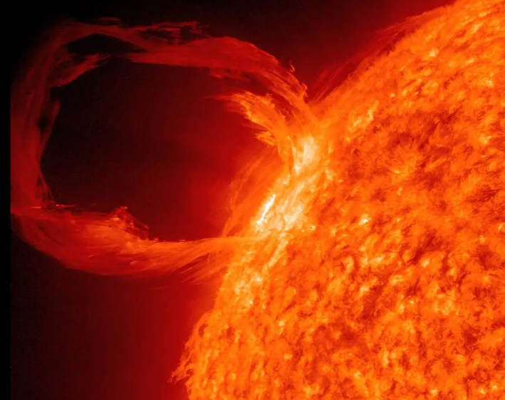 Solar prominence